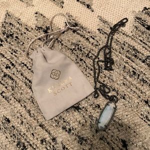 Kendra Scott pendant necklace